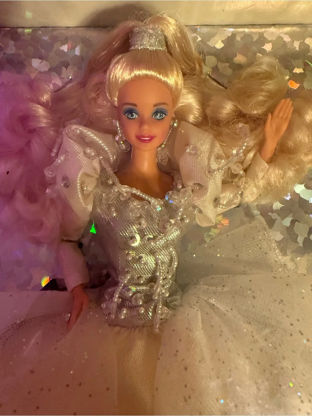 Barbie 1992 Happy Holidays Doll NRFB Mattel 1429 Silver Sparkle Dress Vintage
